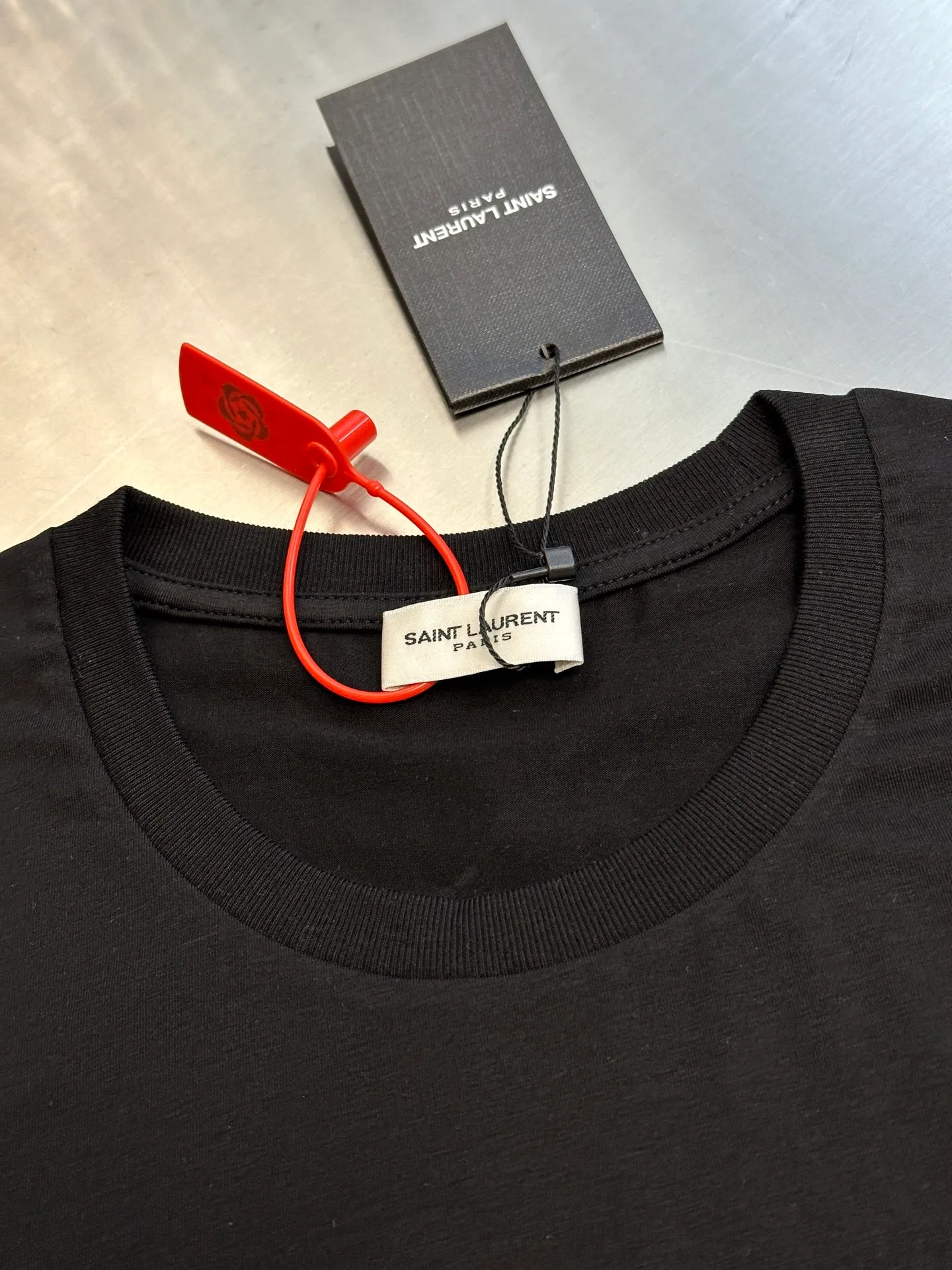 Saint Laurent ， 。 ， ， Saint Laurent 。 size：s m l xl